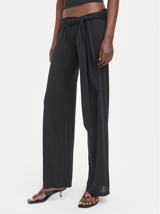 Zdjęcie produktu Juicy Couture Spodnie materiałowe JCWFE226332 Czarny Regular Fit