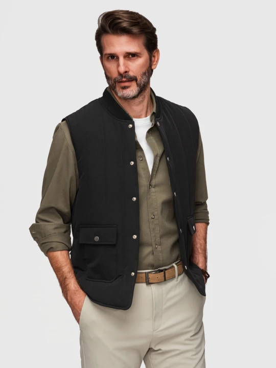 Zdjęcie produktu Kamizelka męska bezrękawnik casual na zatrzaski z pionowym pikowaniem - czarna V1 - Rozmiar: L / XL Ombre Clothing