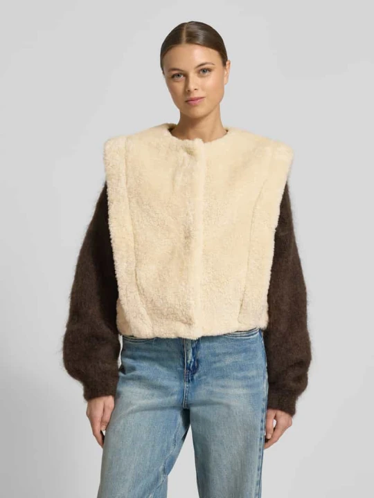Zdjęcie produktu kamizelka w optyce futerka typu teddy w kroju regular fit model 'C_COSILA' Boss Écru