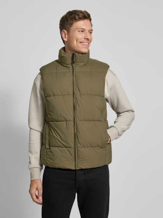Zdjęcie produktu Kamizelka outdoorowa o kroju regular fit ze stójką Tom Tailor Oliwkowy