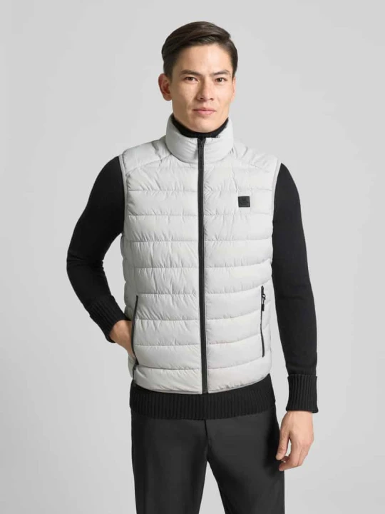 Zdjęcie produktu Kamizelka pikowana o kroju regular fit z naszywką z logo Marc O'Polo Jasnoszary