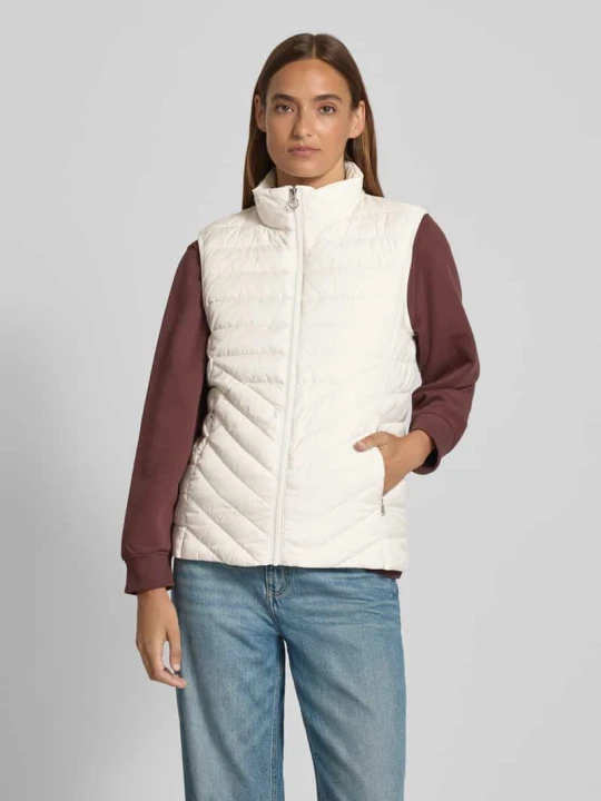 Zdjęcie produktu Kamizelka pikowana o kroju slim fit ze stójką s.Oliver Złamany biały