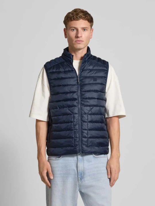 Zdjęcie produktu Kamizelka pikowana z kieszeniami zapinanymi na zamek błyskawiczny Jack&Jones Granatowy