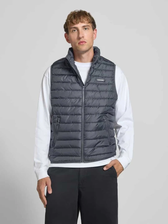 Zdjęcie produktu Kamizelka pikowana z kieszeniami zapinanymi na zamek błyskawiczny model 'ELVIS' Jack&Jones Kamienny