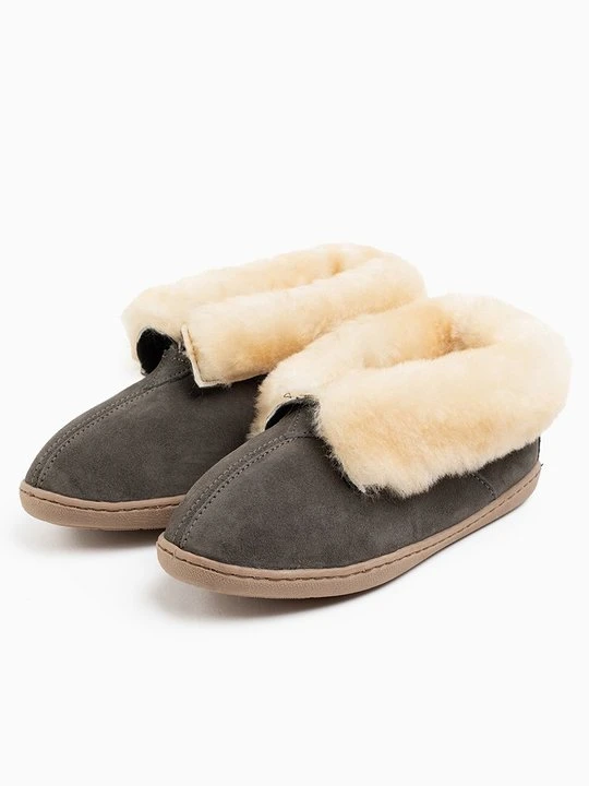Zdjęcie produktu Kapcie Minnetonka ciemnoszary