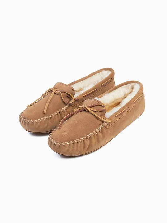 Zdjęcie produktu Kapcie Minnetonka tan