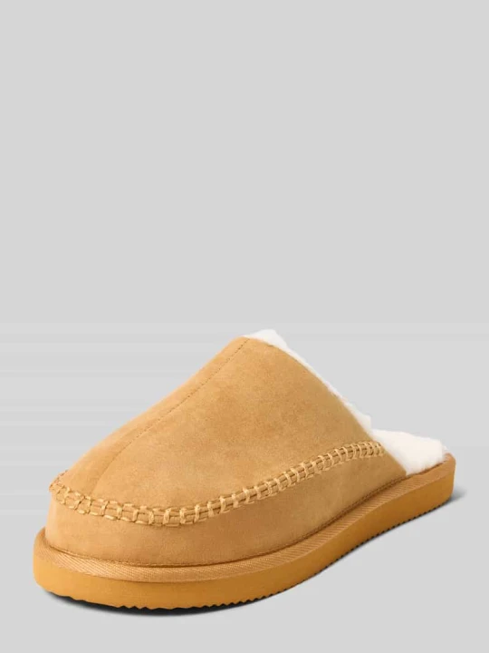 Zdjęcie produktu Kapcie ze sztucznym futerkiem model ‘MANOR MOC MULE’ Jack&Jones Piaskowy