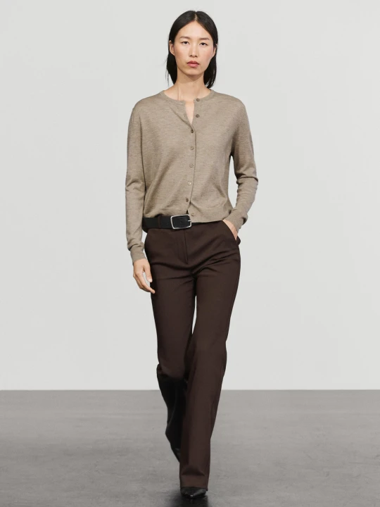 Zdjęcie produktu Kardigan Z Cienkiej Dzianiny Z Okrągłym Dekoltem - Beżowy Pop - Massimo Dutti - Female