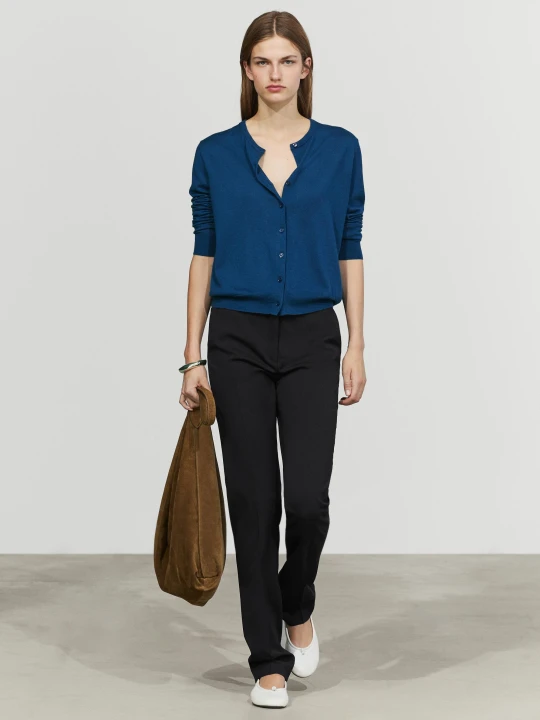 Zdjęcie produktu Kardigan Z Cienkiej Dzianiny Z Okrągłym Dekoltem - Błękit Królewski - Massimo Dutti - Female