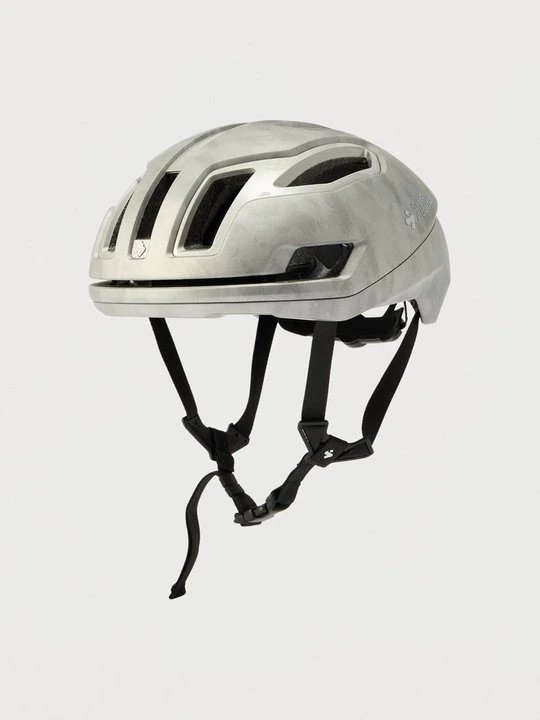 Zdjęcie produktu Kask Sweet Protection srebrny