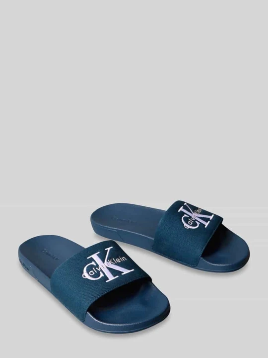 Zdjęcie produktu Klapki basenowe z nadruk z logo Calvin Klein Granatowy