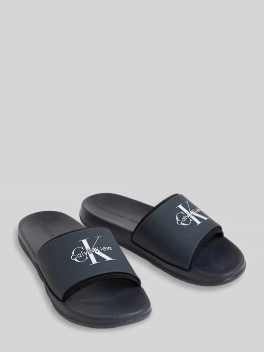 Zdjęcie produktu Klapki basenowe z nadruk z logo Calvin Klein Granatowy
