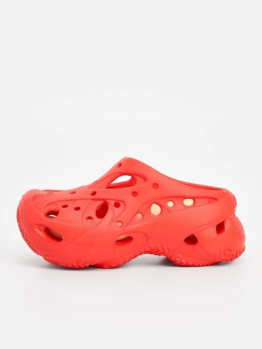 Zdjęcie produktu Klapki na obcasie Crocs czerwony