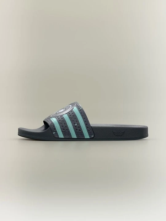 Zdjęcie produktu Klapki kąpielowe Adidas granatowy