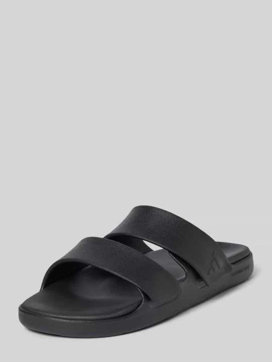 Zdjęcie produktu Klapki kąpielowe z wytłoczeniem z logo model 'ZNCAPE SANDAL' Adidas Czarny