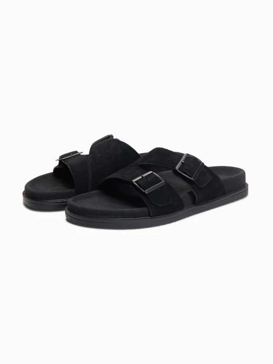 Zdjęcie produktu Klapki męskie z naturalnego zamszu z regulacją na klamry - czarne V1 - Rozmiar: 42 Ombre Clothing