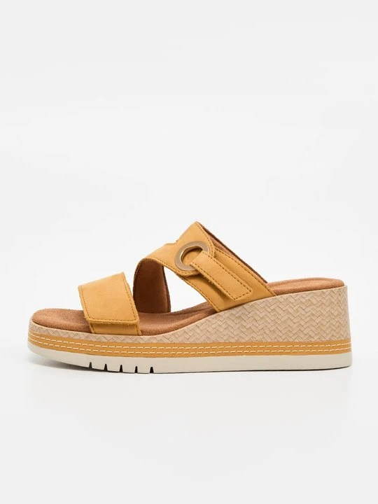Zdjęcie produktu Klapki na obcasie Clarks żółty