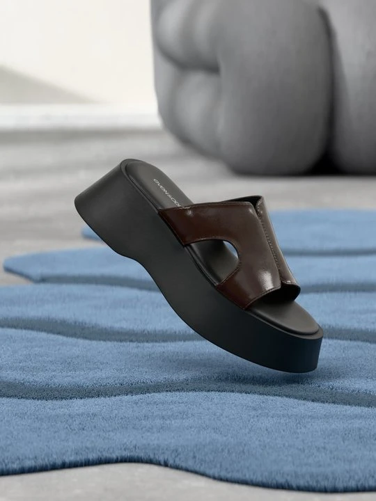 Zdjęcie produktu Klapki na obcasie Even&Odd By Zalando ciemnobrązowy
