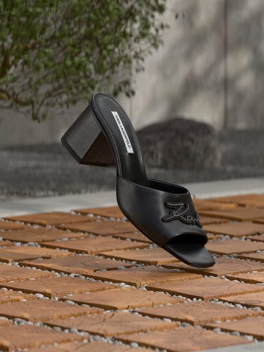 Zdjęcie produktu Klapki na obcasie KARL LAGERFELD czarny