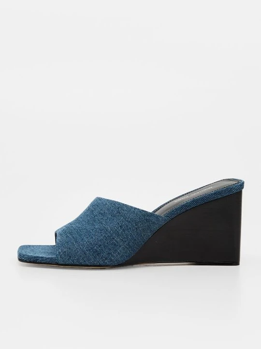 Zdjęcie produktu Klapki na obcasie Michael Kors niebieski denim