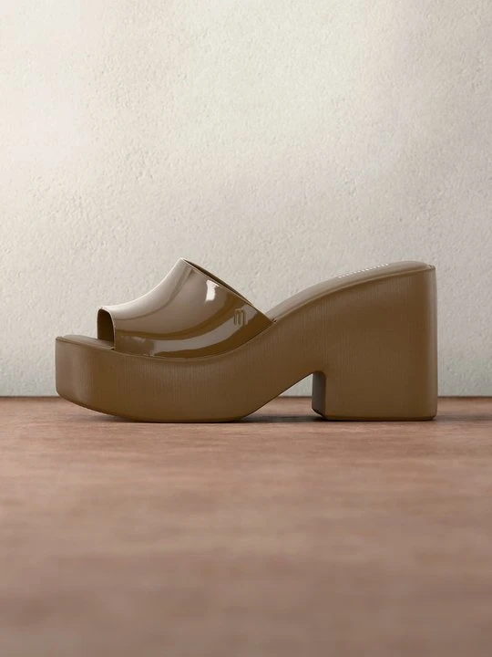 Zdjęcie produktu Klapki na obcasie Melissa brązowy