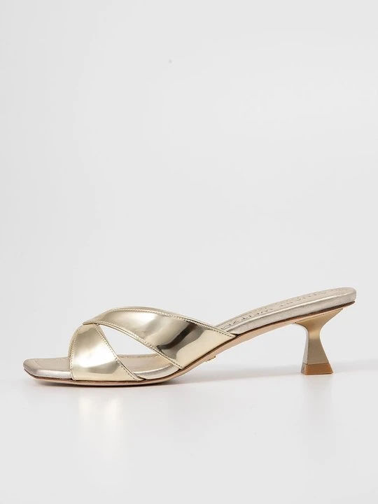 Zdjęcie produktu Klapki na obcasie Stuart Weitzman złoty
