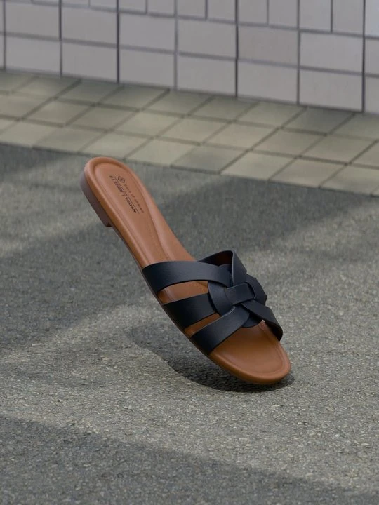 Zdjęcie produktu Klapki płaskie Call It Spring czarny