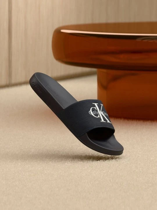 Zdjęcie produktu Kapcie Calvin Klein granatowy