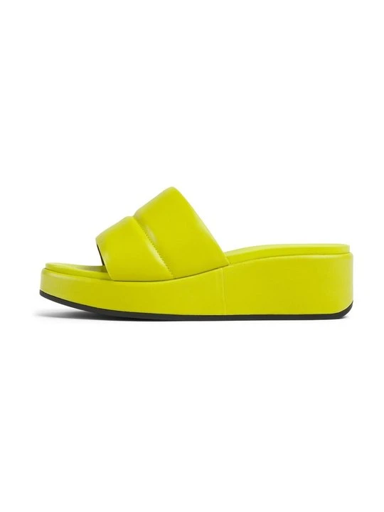 Zdjęcie produktu Klapki płaskie Camper zielony