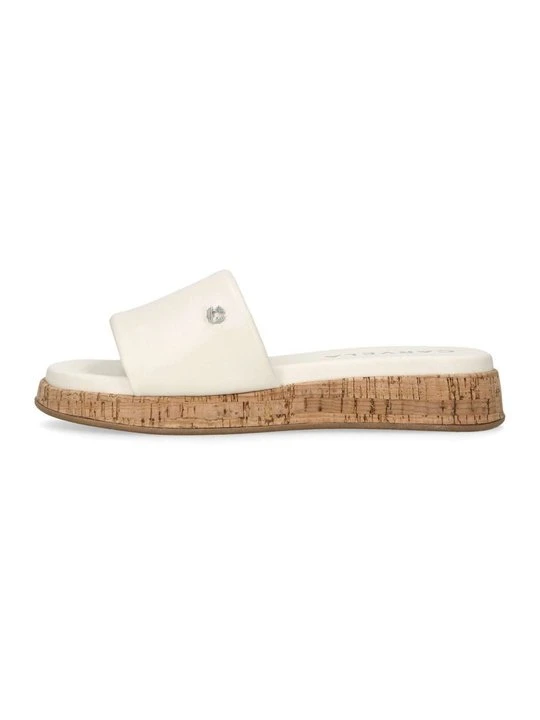 Zdjęcie produktu Klapki płaskie Carvela mleczny