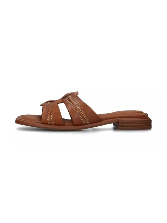 Zdjęcie produktu Klapki płaskie Clarks koniakowy