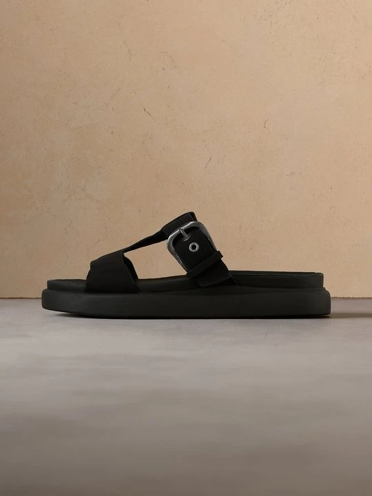 Zdjęcie produktu Klapki płaskie Clarks czarny