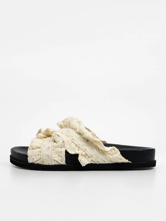 Zdjęcie produktu Klapki płaskie Copenhagen Shoes biały
