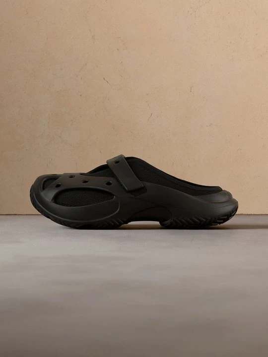 Zdjęcie produktu Klapki płaskie Crocs czarny
