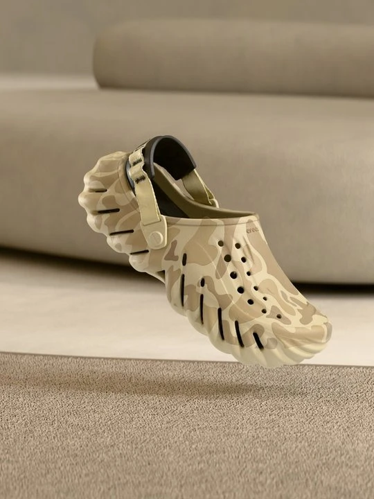 Zdjęcie produktu Klapki płaskie Crocs mleczny