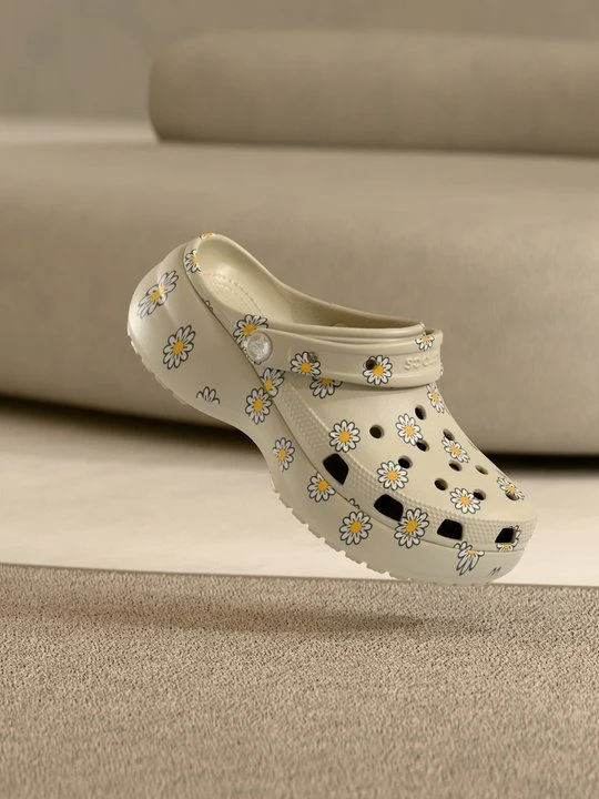 Zdjęcie produktu Klapki płaskie Crocs taupe