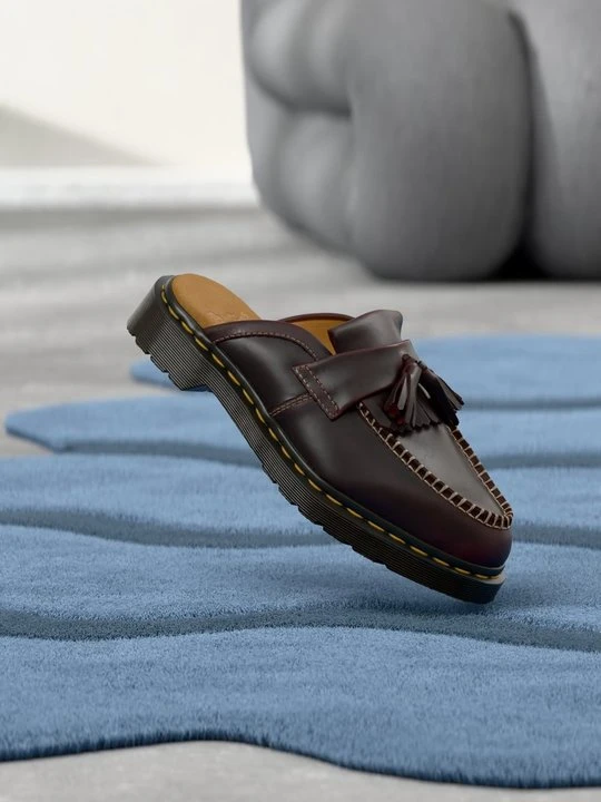 Zdjęcie produktu Klapki płaskie Dr. Martens ciemnoczerwony