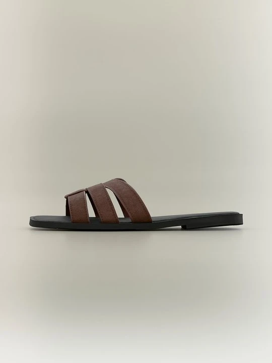 Zdjęcie produktu Klapki płaskie Even&Odd Wide Fit By Zalando ciemnobrązowy