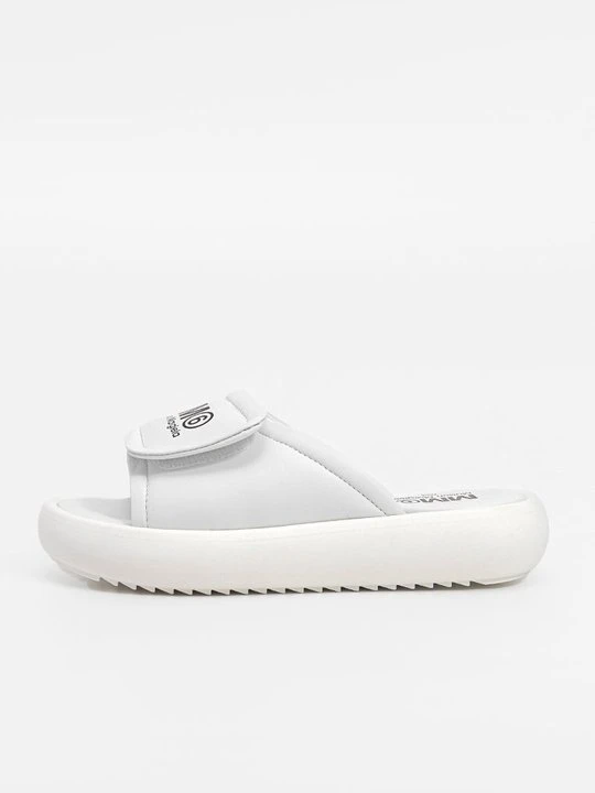 Zdjęcie produktu Klapki płaskie MM6 Maison Margiela biały