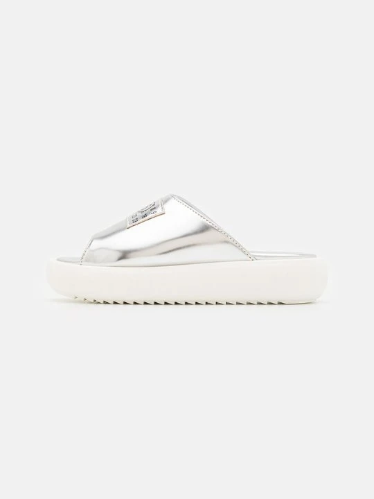 Zdjęcie produktu Klapki płaskie MM6 Maison Margiela srebrny