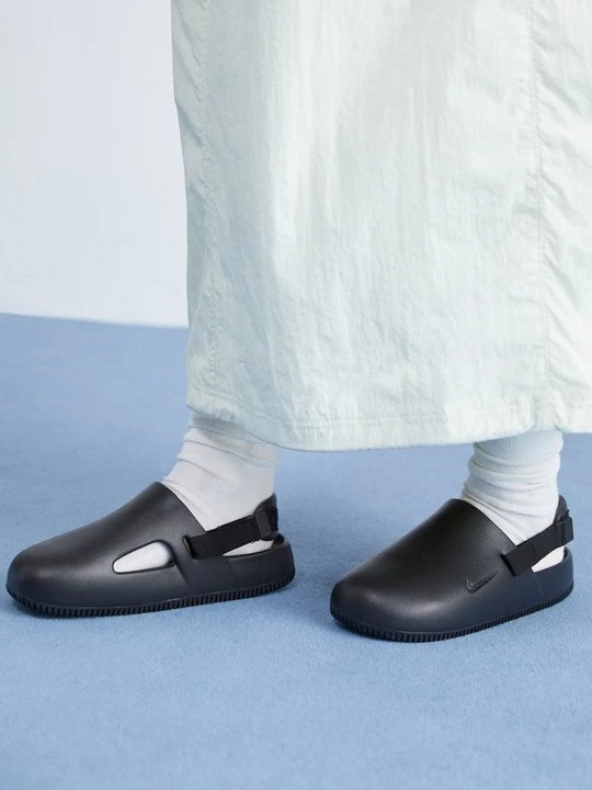 Zdjęcie produktu Klapki płaskie Nike czarny