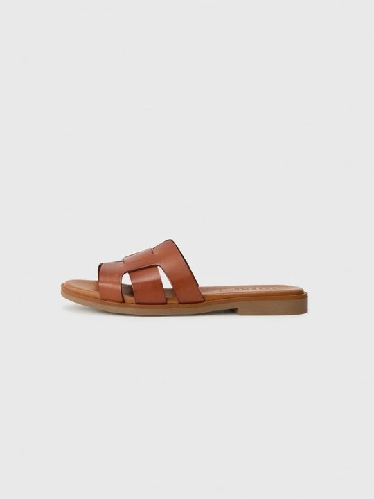 Zdjęcie produktu Klapki płaskie Pavement tan