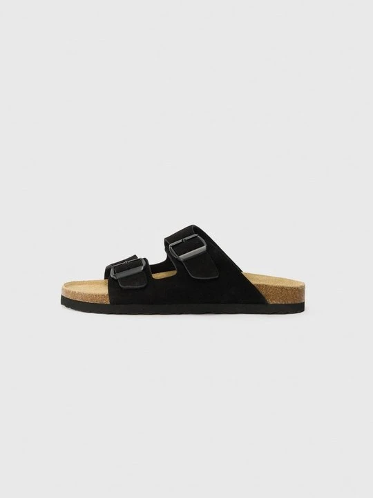 Zdjęcie produktu Klapki płaskie Pier One By Zalando czarny