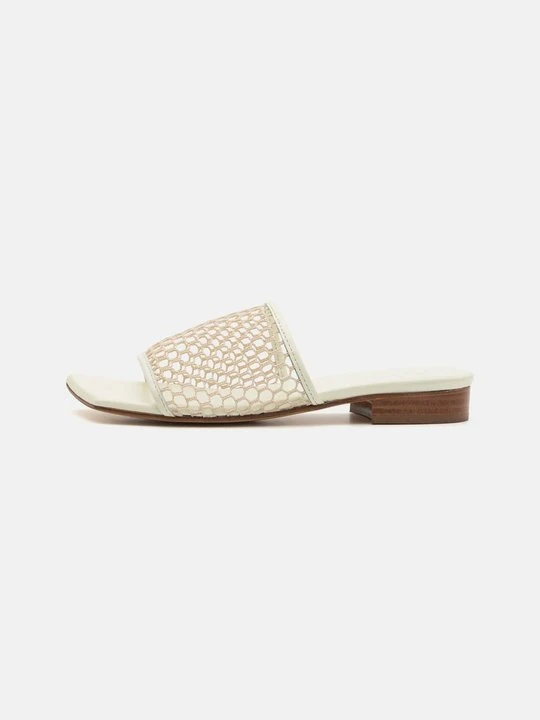 Zdjęcie produktu Klapki płaskie Souliers Martinez biały