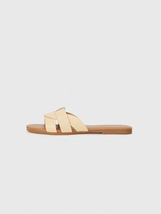 Zdjęcie produktu Klapki płaskie Steve Madden mleczny