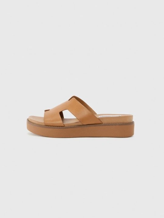 Zdjęcie produktu Klapki płaskie Steve Madden koniakowy