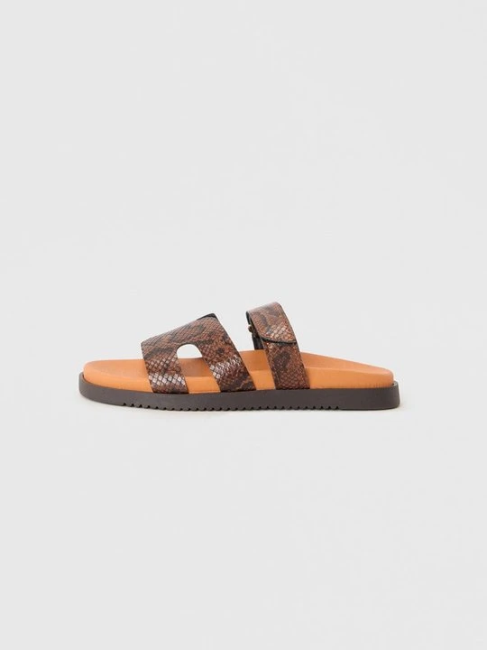 Zdjęcie produktu Klapki płaskie Steve Madden brązowy