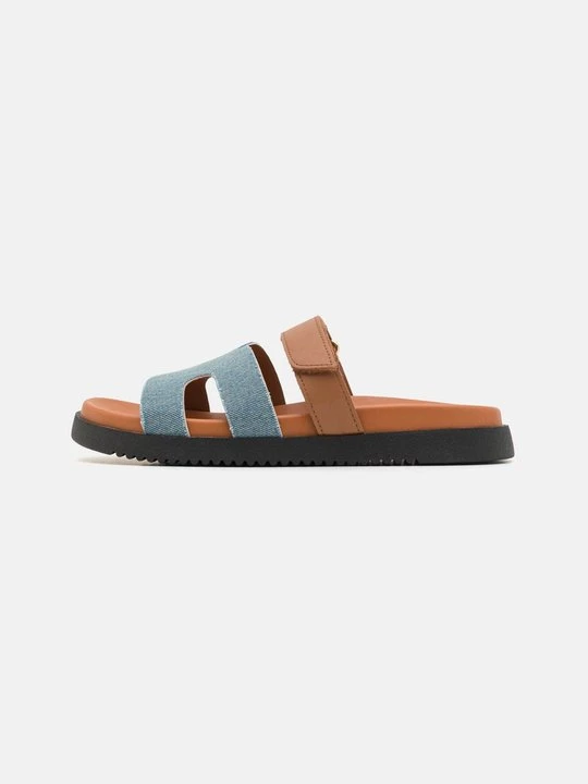 Zdjęcie produktu Klapki płaskie Steve Madden niebieski