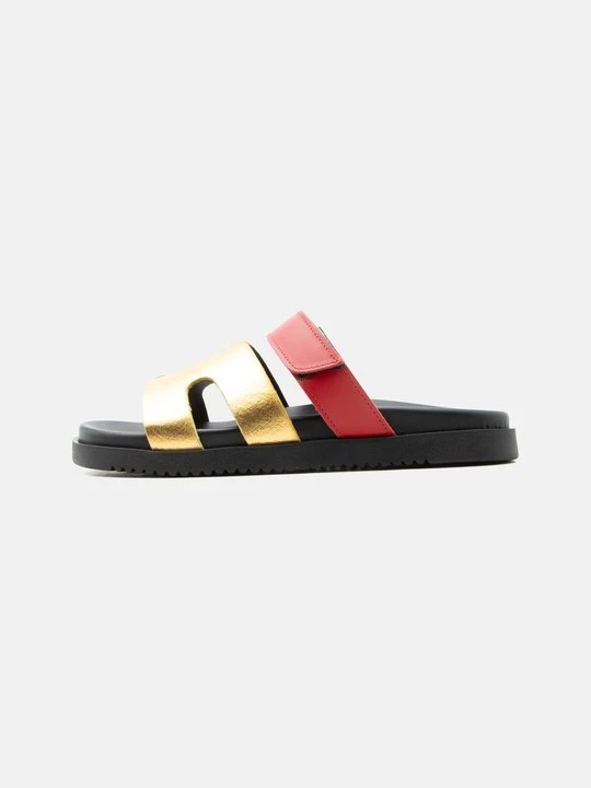 Zdjęcie produktu Klapki płaskie Steve Madden złoty