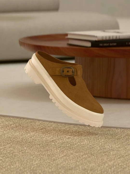 Zdjęcie produktu Klapki płaskie Superga brązowy